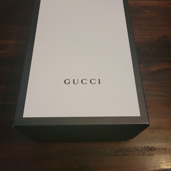 SOLD - Gucci GG Jacquard Wool Scarf Box Set - Picture 7 of 11